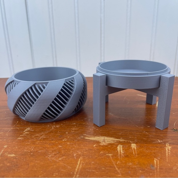 Indoor Flower Pot, The Brimo Planter Mini with Drainage Holes - Picture 6 of 12